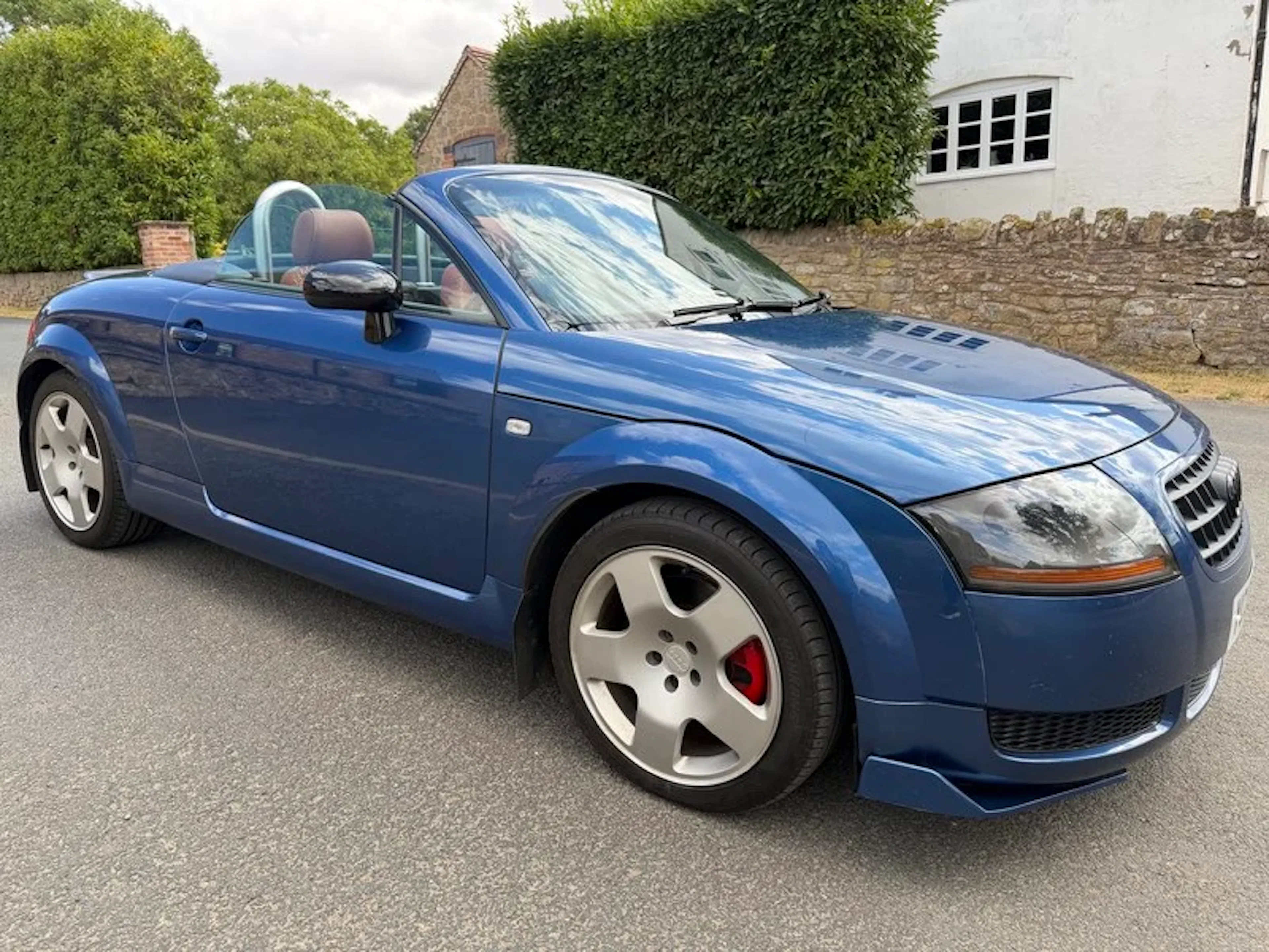 2004 Audi TT VIN TRUZZZ8N041022524 | Hagerty Valuation Tools®